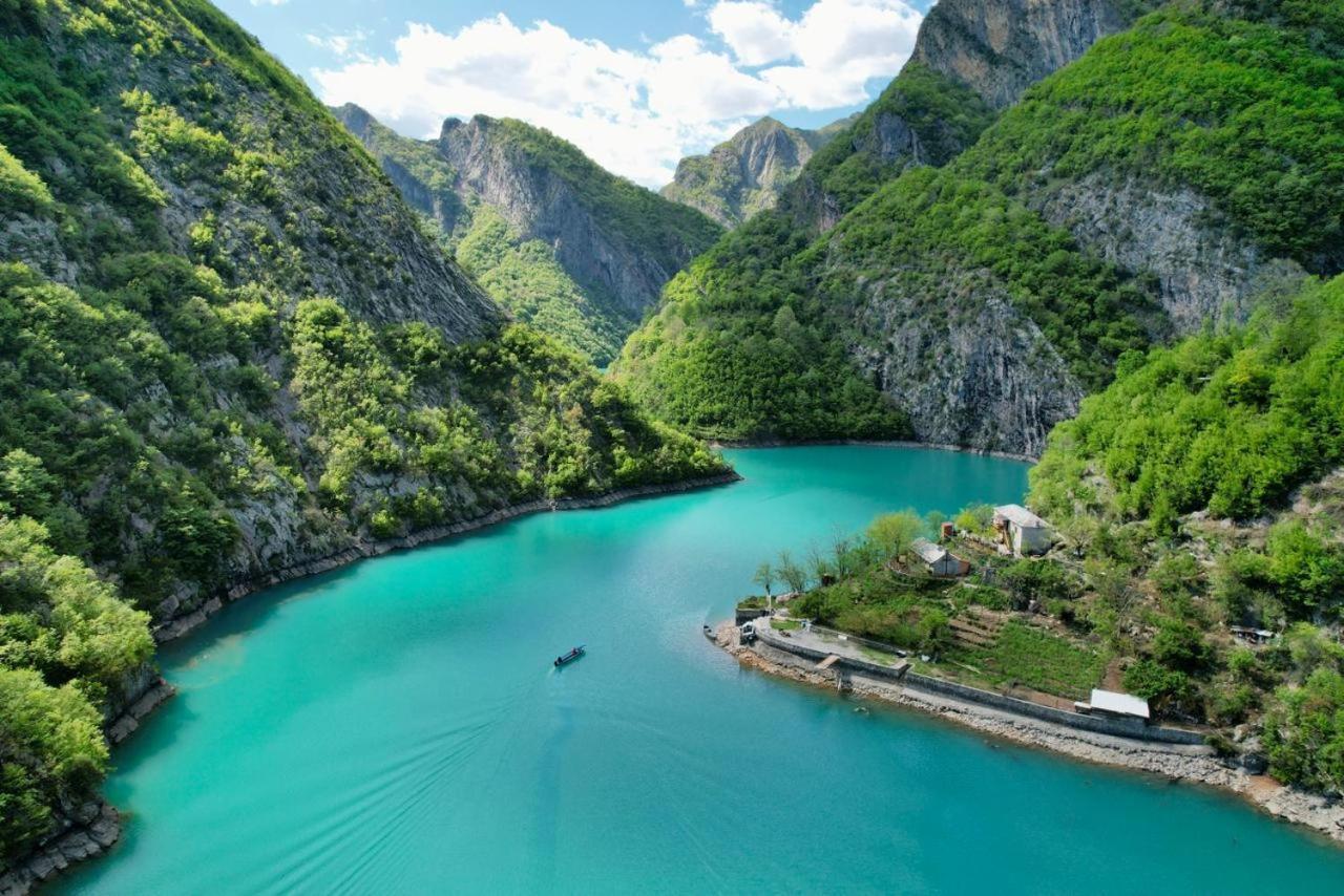 Hotel Neomalsore Agrotourism, Komani Lake Exterior foto